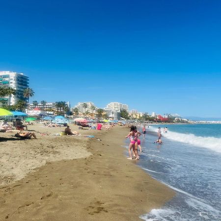 Luxury Beachfront Apartment In Benalmadena Costa Екстериор снимка