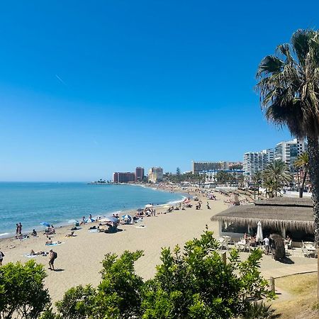 Luxury Beachfront Apartment In Benalmadena Costa Екстериор снимка