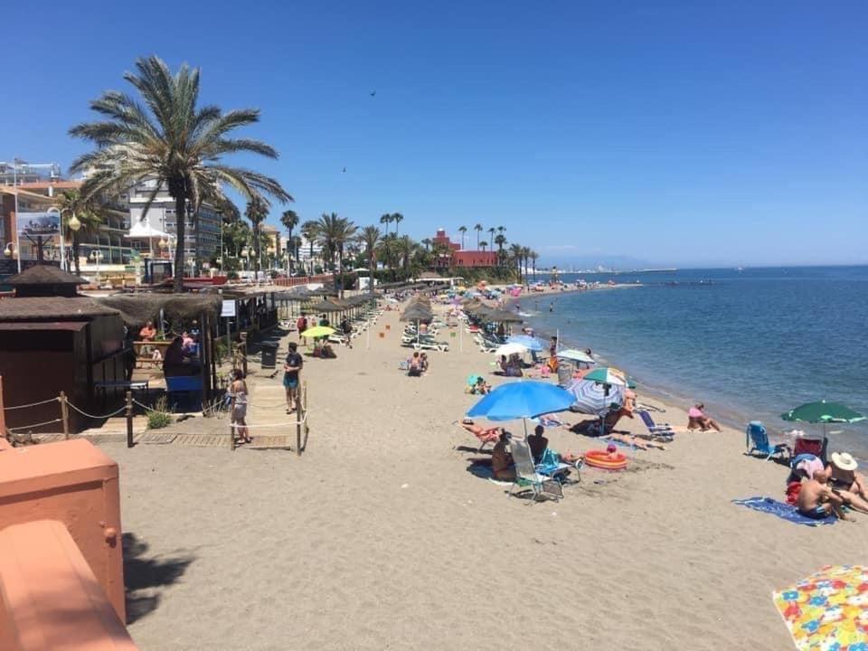 Luxury Beachfront Apartment In Benalmadena Costa Екстериор снимка