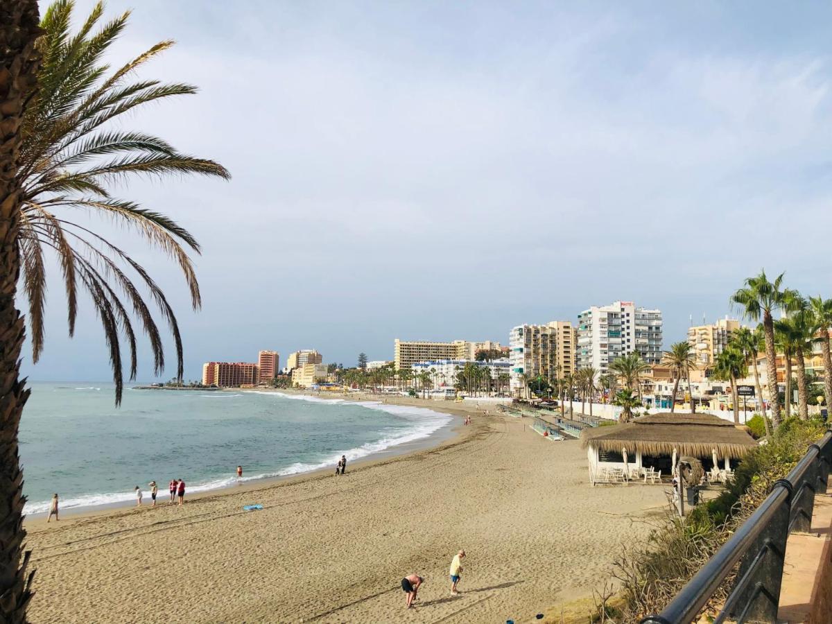Luxury Beachfront Apartment In Benalmadena Costa Екстериор снимка