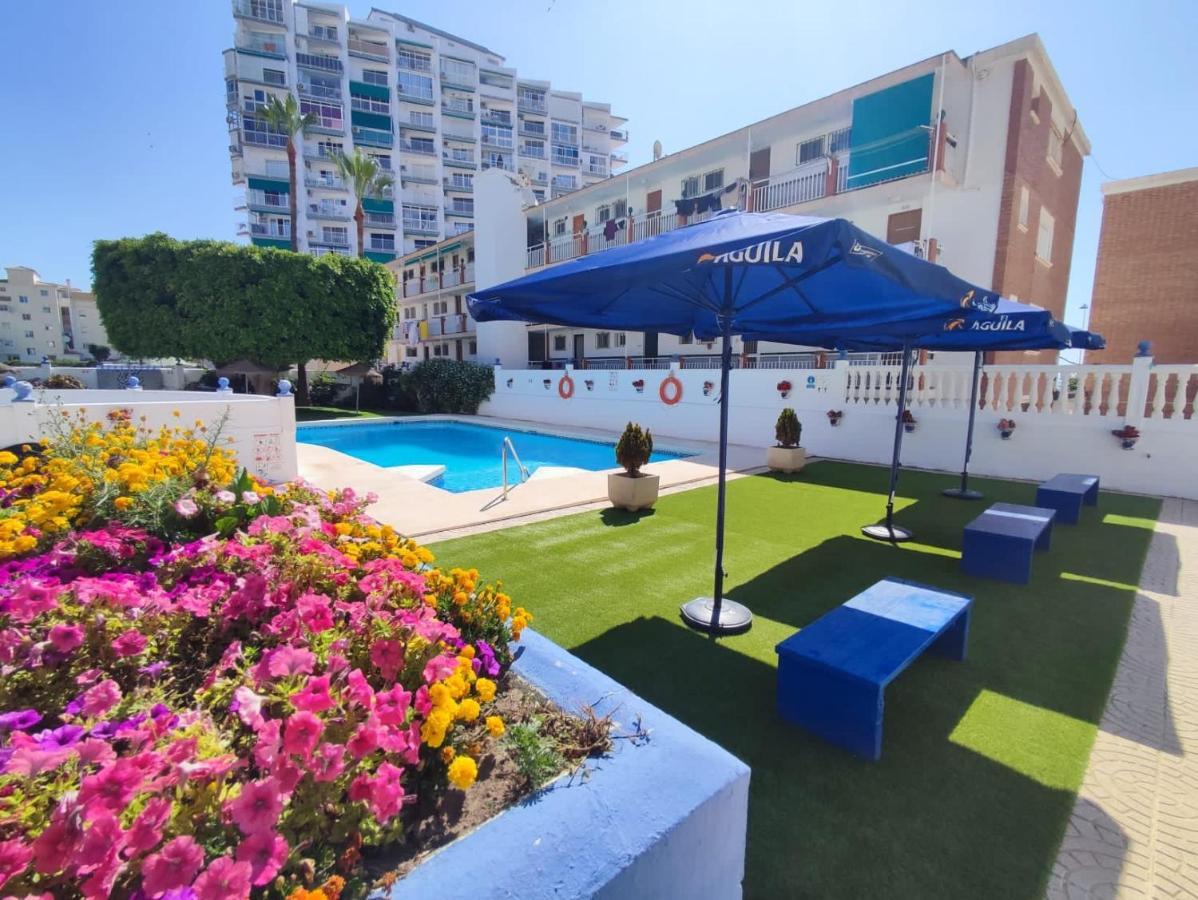 Luxury Beachfront Apartment In Benalmadena Costa Екстериор снимка