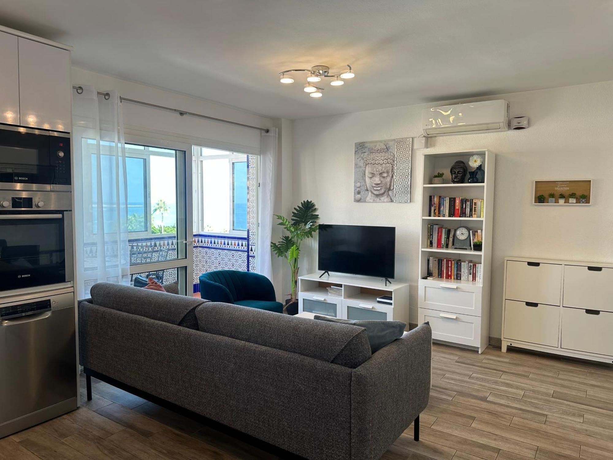 Luxury Beachfront Apartment In Benalmadena Costa Екстериор снимка