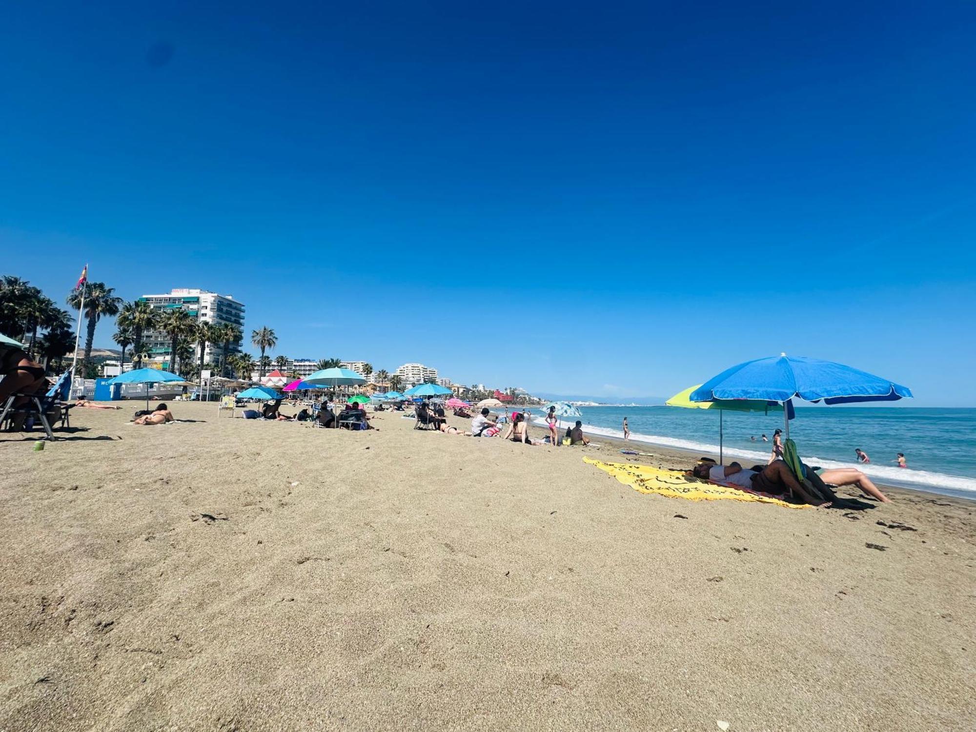 Luxury Beachfront Apartment In Benalmadena Costa Екстериор снимка