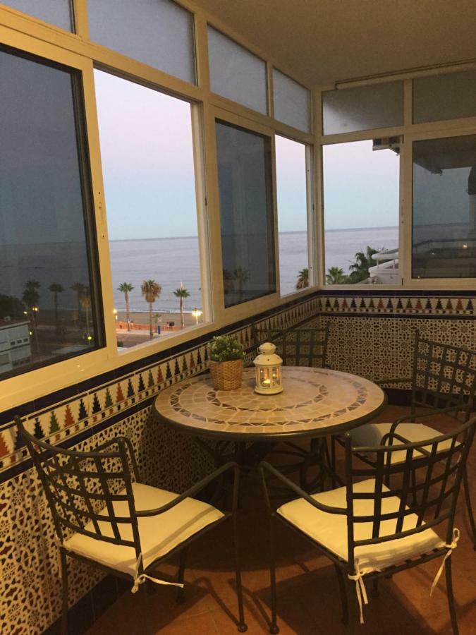 Luxury Beachfront Apartment In Benalmadena Costa Екстериор снимка