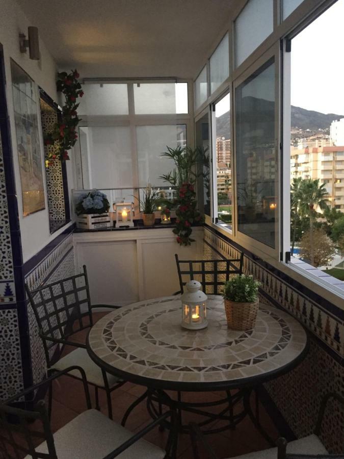 Luxury Beachfront Apartment In Benalmadena Costa Екстериор снимка