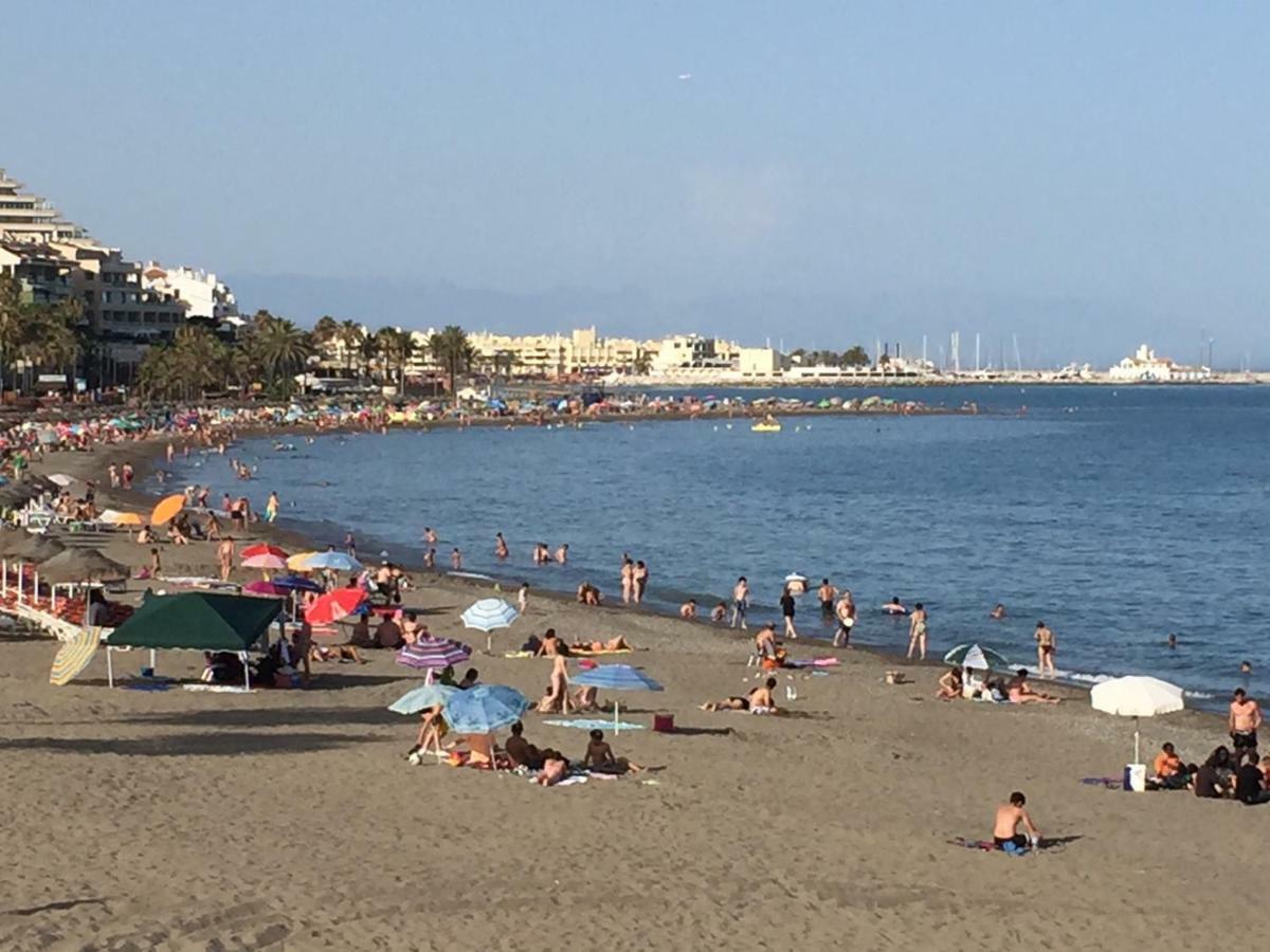 Luxury Beachfront Apartment In Benalmadena Costa Екстериор снимка